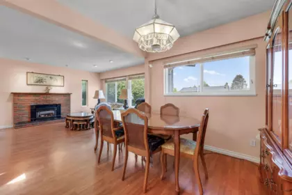 Kitchen Photo of 11580 Seahurst Road, Richmond, BC
