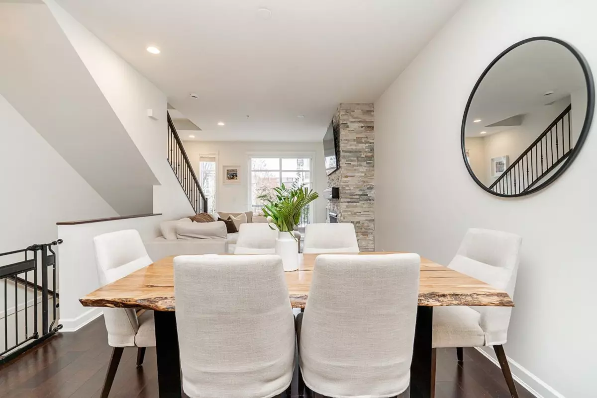 Dining Area Photo of 44 8068 207 Street, Langley, BC