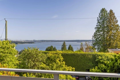 2575 Queens Avenue, West Vancouver, BC, West Vancouver — Single Family Residence for sale