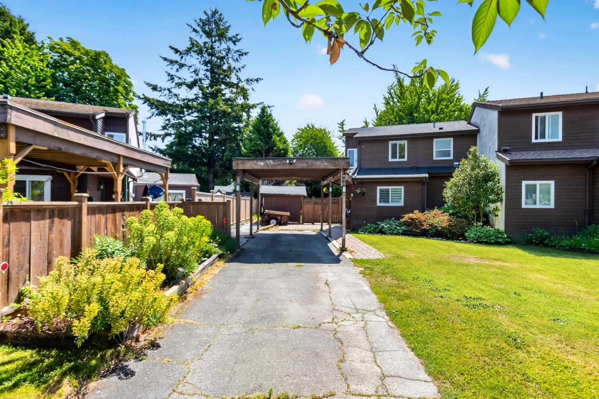 Family Room Photo of 10660 Whistler Court, Richmond, BC