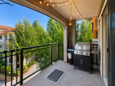 Kitchen Photo of 403 2958 Silver Springs Boulevard, Coquitlam, BC