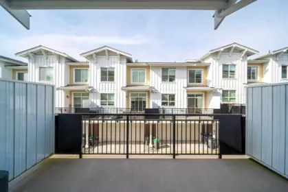 Front Yard Photo of 50 16561 17a Avenue, Surrey, BC