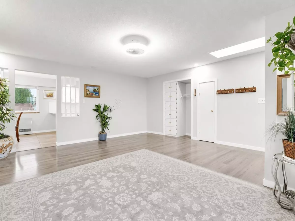Dining Area Photo of 4651 56 Street, Ladner, BC