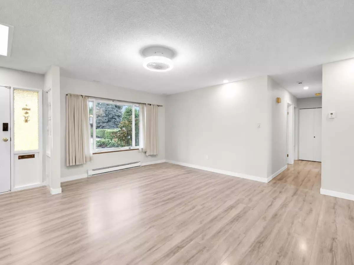 Family Room Photo of 4651 56 Street, Ladner, BC