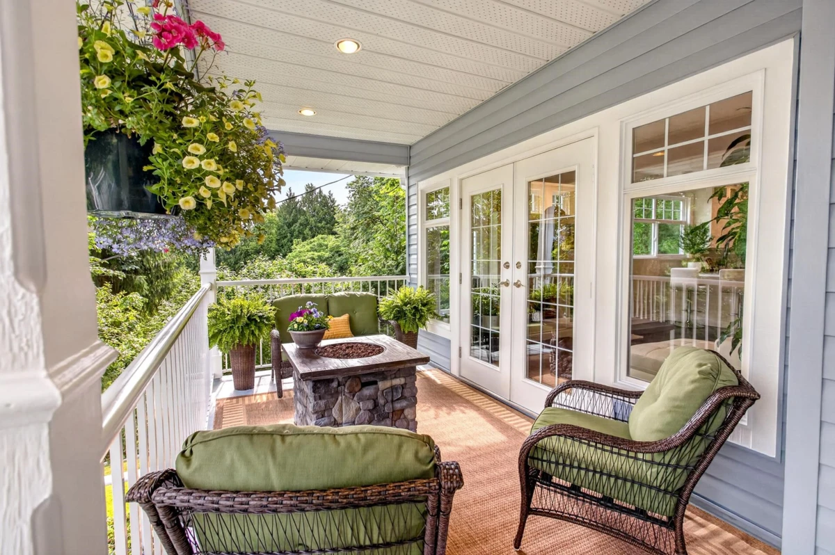 Family Room Photo of 2339 St George Street, Port Moody, BC