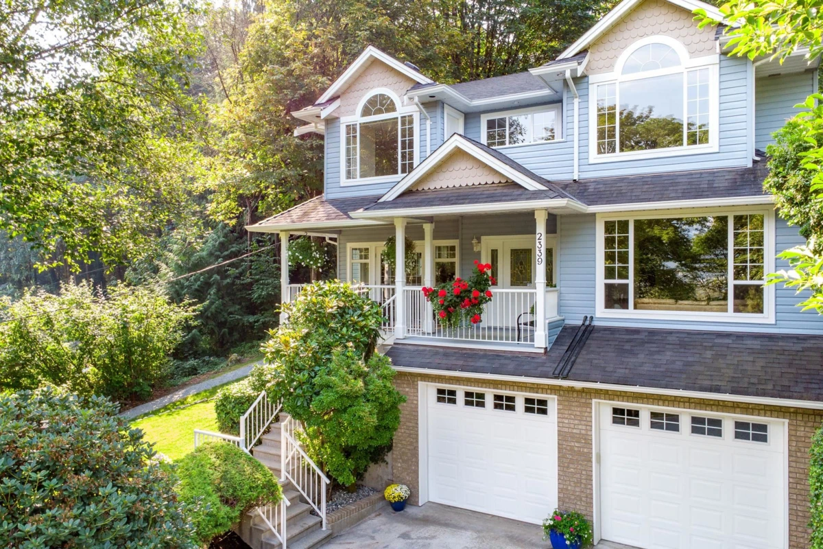 Living Room Photo of 2339 St George Street, Port Moody, BC
