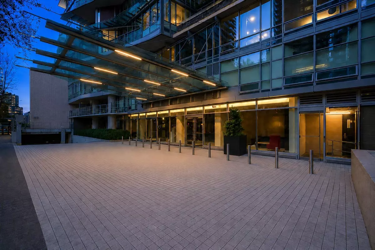 Exterior Rear Photo of PH02 1283 Howe Street, Vancouver, BC