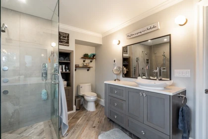 Entry Foyer Photo of 15464 60a Avenue, Surrey, BC