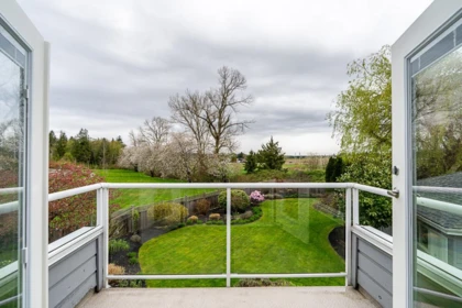 Hallway Photo of 15464 60a Avenue, Surrey, BC