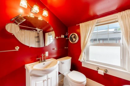 Laundry Room Photo of 264 W Queens Road, North Vancouver, BC