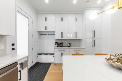 Powder Room Photo of 2975 E 42nd Avenue, Vancouver, BC