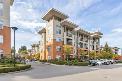 216 33546 Holland Avenue, Abbotsford, BC, Abbotsford — Apartment/Condo for sale