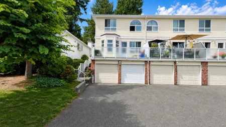 105 12233 92 Avenue, Surrey, BC, Surrey — Townhouse for sale