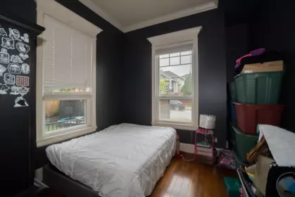 Basement Recreation Room Photo of 18938 54a Avenue, Surrey, BC
