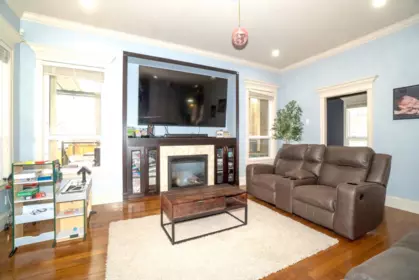 Breakfast Nook Photo of 18938 54a Avenue, Surrey, BC