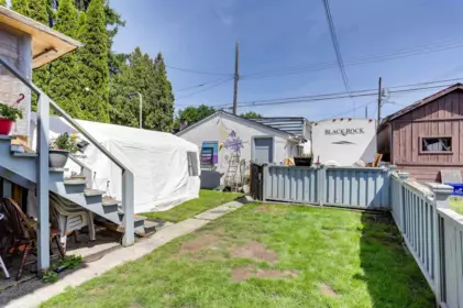 Pantry Photo of 936 Nanaimo Street, Vancouver, BC
