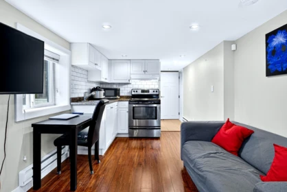 Hot Tub / Spa Photo of 369 Mundy Street, Coquitlam, BC