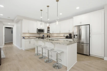 Kitchen Photo of 401 32445 Simon Avenue, Abbotsford, BC