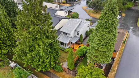 Outdoor Deck Photo of 886 Pinebrook Place, Coquitlam, BC