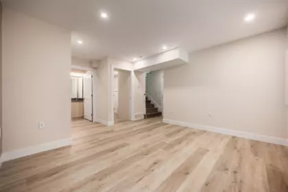 Entry Foyer Photo of 58 E 39th Avenue, Vancouver, BC