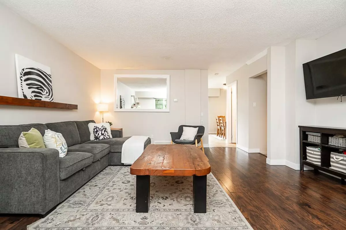 Dining Area Photo of 130 9061 Horne Street, Burnaby, BC