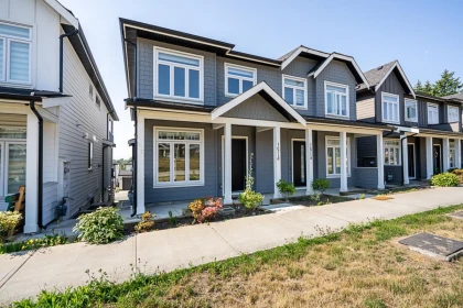 16718 16 Avenue, Surrey, BC, Surrey — Half Duplex for sale