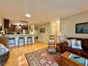 Primary Bedroom Photo of 404 5631 Inlet Avenue, Sechelt, BC