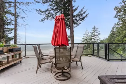 3429 Lougheed Highway, Agassiz, BC, Agassiz — Single Family Residence for sale
