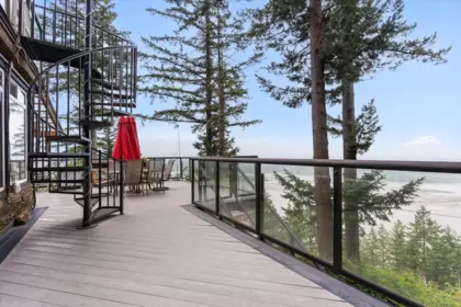 3429 Lougheed Highway, Agassiz, BC, Agassiz — Single Family Residence for sale
