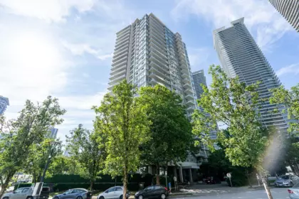 2708 2289 Yukon Crescent, Burnaby, BC, Burnaby — Apartment/Condo for sale