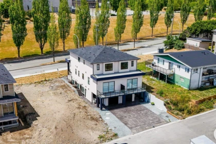 Community Amenities Photo (Clubhouse) of 101 5642 144 St Street, Surrey, BC