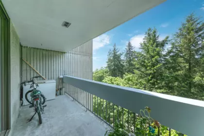 Primary Bedroom Photo of 801 6689 Willingdon Avenue, Burnaby, BC