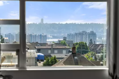 Outdoor Deck Photo of 302 709 12th Street, New Westminster, BC