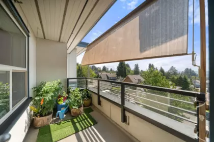 Outdoor Patio Photo of 302 709 12th Street, New Westminster, BC
