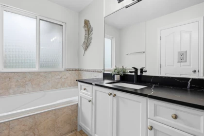 Powder Room Photo of 33497 11 Avenue, Mission, BC