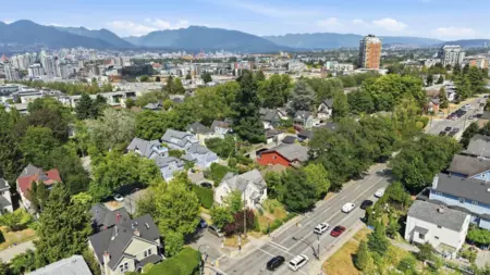 93 W 12th Avenue, Vancouver, BC, Vancouver — Quadruplex for sale
