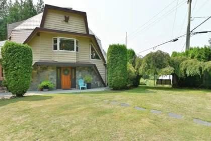 Family Room Photo of 13031 Narrows Road, Madeira Park, BC