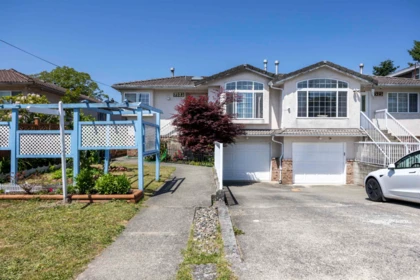 7523 17th Avenue, Burnaby, BC, Burnaby — Half Duplex for sale