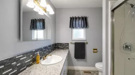 Mudroom Photo of 1798 Heather Avenue, Port Coquitlam, BC