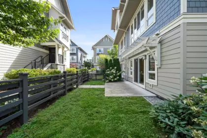 Garden / Landscaping Photo of 305 1784 Osprey Drive, Tsawwassen, BC