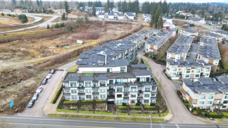 Swimming Pool Photo of 207 9983 E Barnston Drive, Surrey, BC
