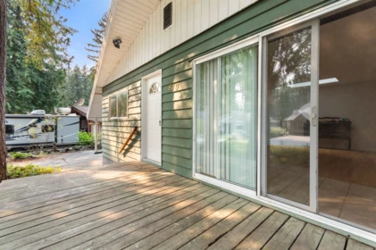 Kitchen Photo of 610 Mountain View Road, Cultus Lake, BC