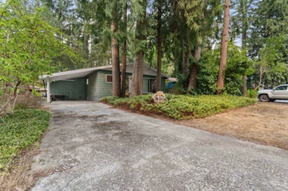 Living Room Photo of 610 Mountain View Road, Cultus Lake, BC