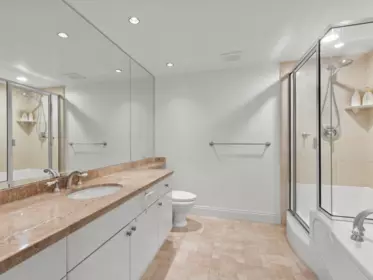 Basement Recreation Room Photo of 412 618 W 45th Avenue, Vancouver, BC