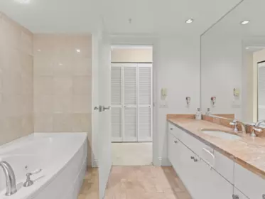 Laundry Room Photo of 412 618 W 45th Avenue, Vancouver, BC