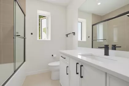 Entry Foyer Photo of 4 36228 Sandringham Drive, Abbotsford, BC