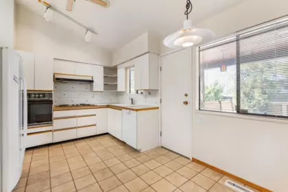 Kitchen Island Photo of 2019 Paulus Crescent, Burnaby, BC