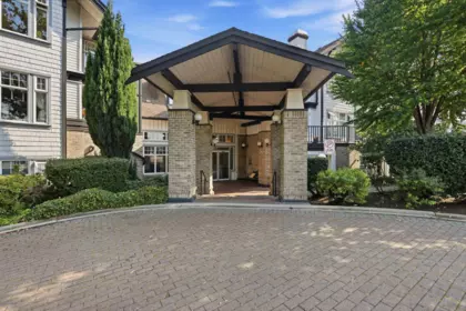 Swimming Pool Photo of 317 83 Star Crescent, New Westminster, BC
