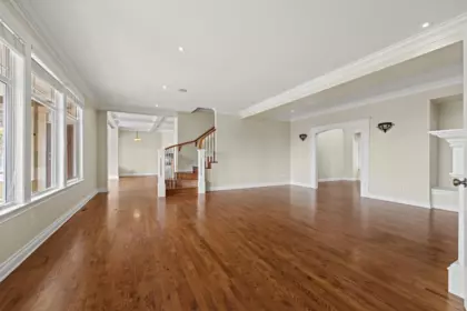 Kitchen Island Photo of 13477 13a Avenue, Surrey, BC