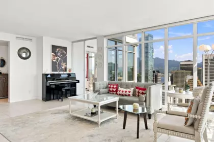 Dining Area Photo of 3407 1028 Barclay Street, Vancouver, BC